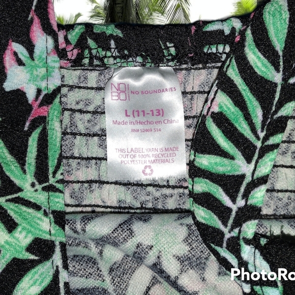 Tropical Two Piece Shorts and Top Outfit - Picture 6 of 8